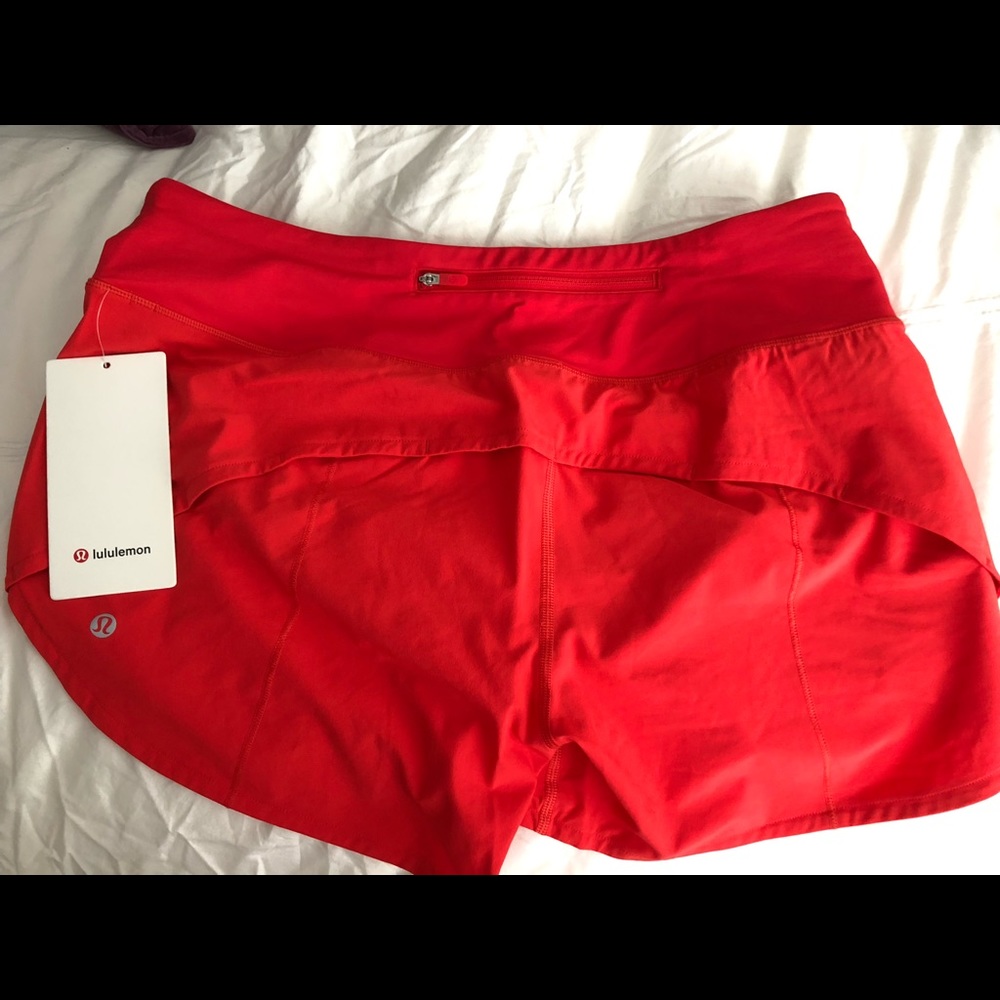 Lulu lemon speed up MR Short 4”lined